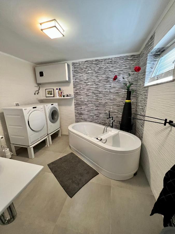 Dreamtime - One Badroom And 1 Livingroom Apartment Veprinac Bagian luar foto